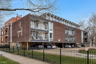 6121 W Higgins Ave Unit A1, Chicago, IL 60630