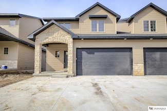 315 S 55th St, Lincoln, NE 68510
