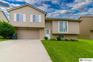 17110 Taylor St, Omaha, NE 68116