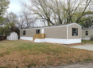 124 SE Willow Way St Unit Lot 124, Topeka, KS 66609