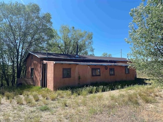 81 Lower Arroyo Hondo Rd, El Prado, NM 87529