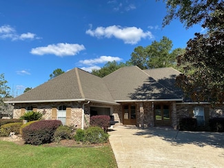 105 Fox Pen Dr, Carriere, MS 39426