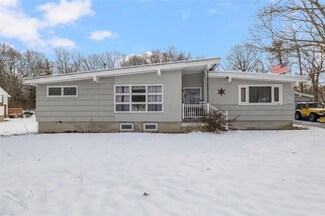 440 Iron Mine Hill Rd, North Smithfield, RI 02896