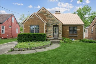 4015 Fagen Dr, Des Moines, IA 50310
