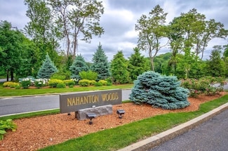 210 Nahanton St Unit 521, Newton Center, MA 02459