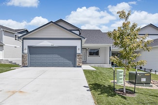 1615 Alyssaelaine Dr, Cheyenne, WY 82007