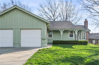 10207 Edelweiss Cir, Shawnee, KS 66203