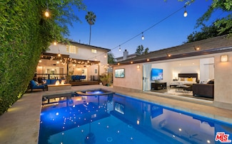 711 Huntley Dr, West Hollywood, CA 90069