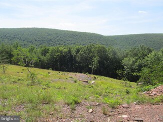 1784 E Main St, Hegins, PA 17938