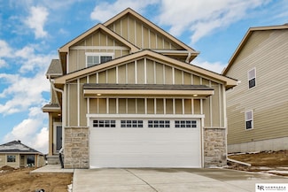 17543 Potter St, Bennington, NE 68007