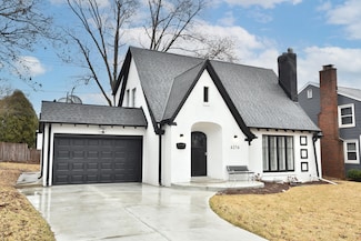 6216 N Santa Monica Blvd, Milwaukee, WI 53217