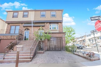 4 Lisa Ln, Staten Island, NY 10312