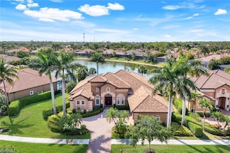 8993 Crooked Stick Ct, Naples, FL 34113