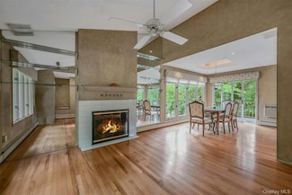 98 Eatons Neck Rd, Northport, NY 11768