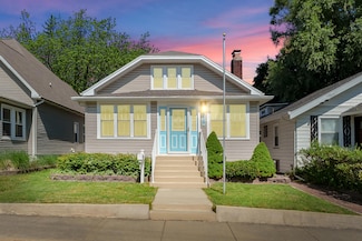 510 Wayne St, Saint Joseph, MI 49085