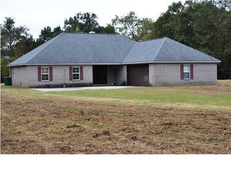 11804 Old Jeanerette Rd, Jeanerette, LA 70544