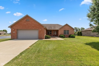1977 Sophia Ln, Seymour, IN 47274