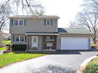 415 Briar Rd, Island Lake, IL 60042