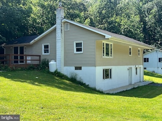 2930 Martin Dr, Seven Valleys, PA 17360