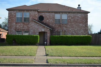 840 Willow Wood Dr, Cedar Hill, TX 75104