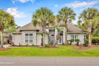 8354 Makiki Dr, Diamondhead, MS 39525