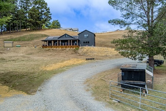 3092 Willis Ln, Hydesville, CA 95547