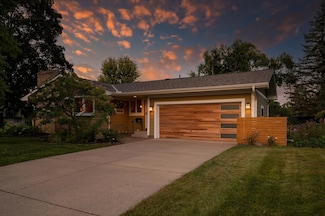 7751 Winnetka Heights Dr, Golden Valley, MN 55427