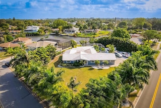 2159 Constitution Blvd, Sarasota, FL 34231