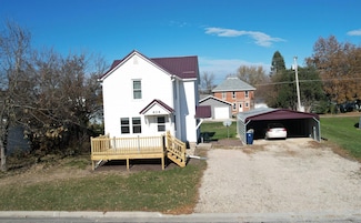 404 Franklin St, Elgin, IA 52141