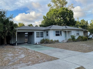 2415 Pelican Dr, Sarasota, FL 34237