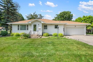 1211 J Ave, Nevada, IA 50201