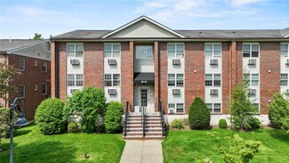 671 Metacom Ave Unit 31, Bristol, RI 02809