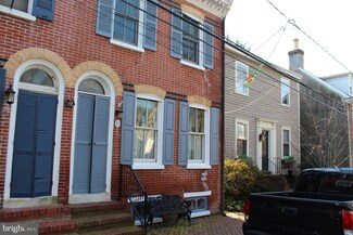 15 W 3rd St, New Castle, DE 19720