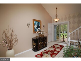 116 Country Flower Rd, Newark, DE 19711