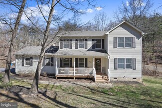 627 Lakeview Dr, Cross Junction, VA 22625