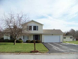 10 Winterberry Ln, Bergen, NY 14416