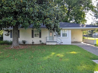 2033 Charles St, Vidalia, LA 71373