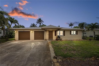 1120 Ridge St, Naples, FL 34103