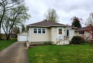 7323 Chestnut St, Fairview, PA 16415