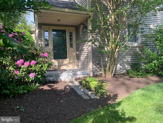 20 Wingstone Ln, Devon, PA 19333