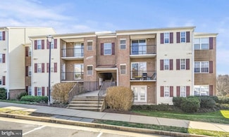 14807 Rydell Rd Unit 103, Centreville, VA 20121
