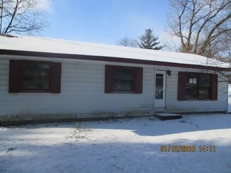 10484 N 500 E, Demotte, IN 46310