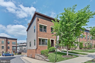 5701 11th St N Unit 7, Arlington, VA 22205