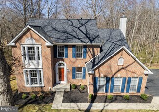 5810 Artisan Dr, Sykesville, MD 21784