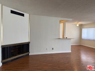 8161 Manitoba St Unit 7, Los Angeles, CA 90293