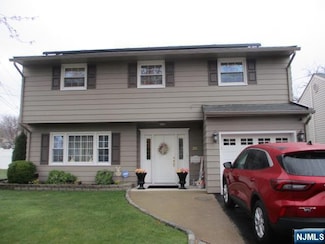 26 Donna Ct, Nutley, NJ 07110