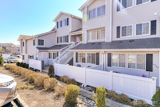 61 Parkside Rd, Bedminster, NJ 07921
