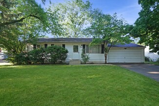 213 Oakwood Dr, Shorewood, IL 60404