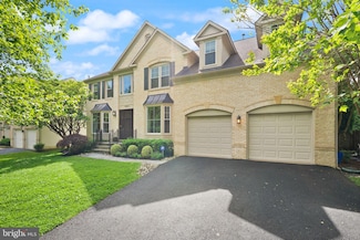 10915 Lamplighter Ln, Potomac, MD 20854