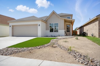 5909 Grinnell St, Lubbock, TX 79416
